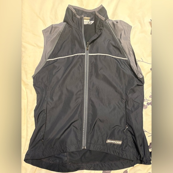 SUGOi Cycling Running Jacket Zip Off Arms - Picture 4 of 16